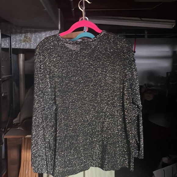 Adorable black and gold sweater - Picture 6 of 6